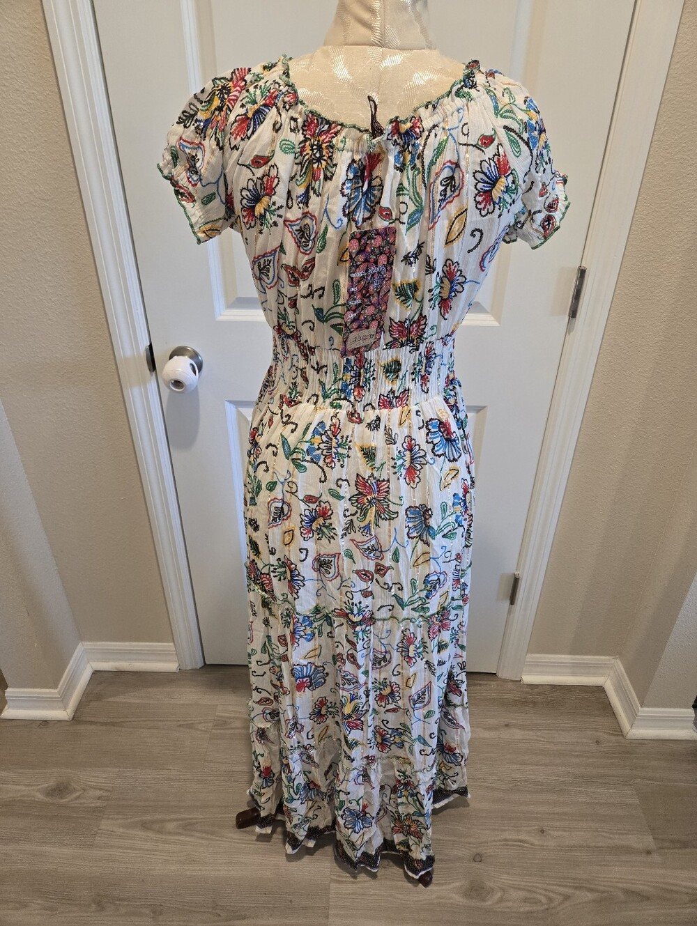 Me 2 Magic NWT Bohemian Dress With Floral Print, Size M - Picture 10 of 14
